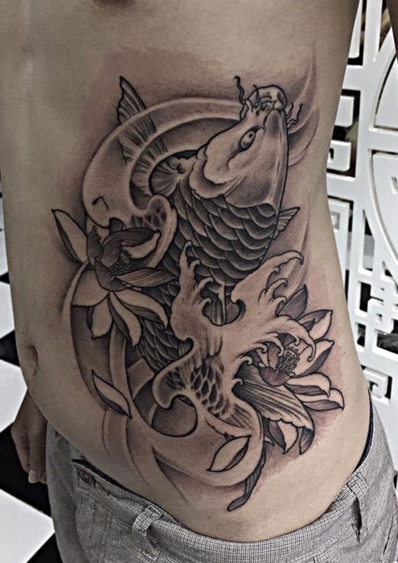 
Hình xăm cá chép ở bụng (nguồn ảnh sưu tầm)
