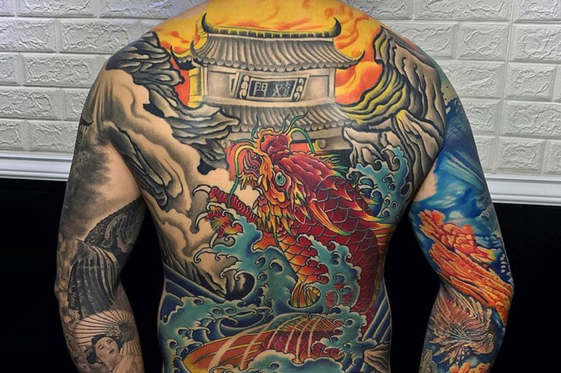 
Hình xăm cá chép vượt vũ môn ( ảnh sưu tầm)
