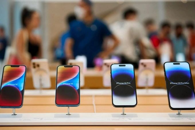 Khách hàng hoàn toàn có thể sở hữu được chiếc iPhone với giá tốt nhất từ các ưu đãi của đại lý