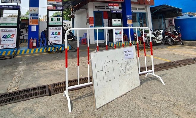 Tình trạng hết xăng chỉ xảy ra cục bộ, trong khoảng vài tiếng