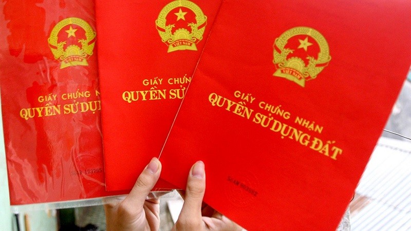 
Rủi ro khi để người khác giữ sổ đỏ và cách lấy lại sổ đỏ là gì?
