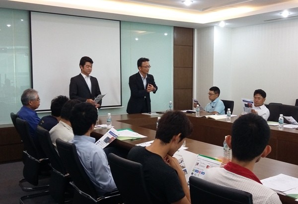 
Phiên dịch viên tiếng Trung là người có trách nhiệm chuyển đổi ngôn ngữ từ tiếng Trung sang tiếng Việt và ngược lại từ tiếng Việt sang tiếng Trung.&nbsp;Ảnh minh họa
