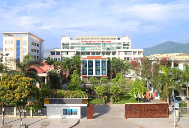 
Đại học Sư phạm Đà Nẵng được thành lập ngày 4 tháng 4 năm 1994, là thành viên thuộc khối Đại học Đà Nẵng với hơn 20 năm kinh nghiệm, hội tụ đủ nhất những giảng viên uy tín, chất lượng.
