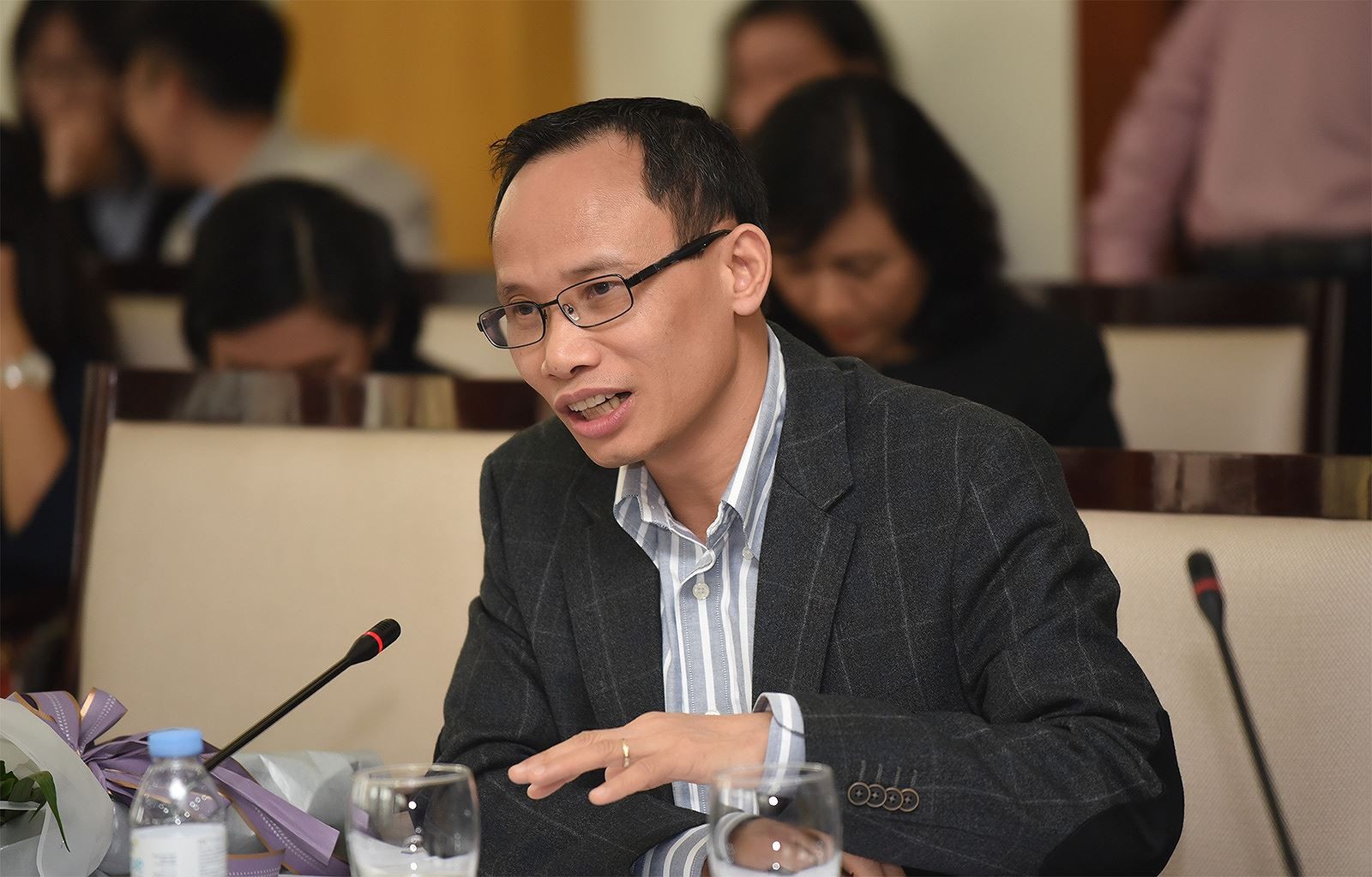 
TS Cấn Văn Lực, thành viên Hội đồng Tư vấn Chính sách Tài chính - tiền tệ Quốc gia
