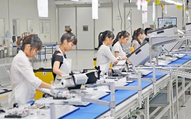 Có nhiều công ty phân tích đang có chung quan điểm dự báo Ngân hàng nhà nước có thể tăng thêm 0,5% lãi suất điều hành trong những tháng cuối năm 2022 để giảm áp lực lên tỷ giá