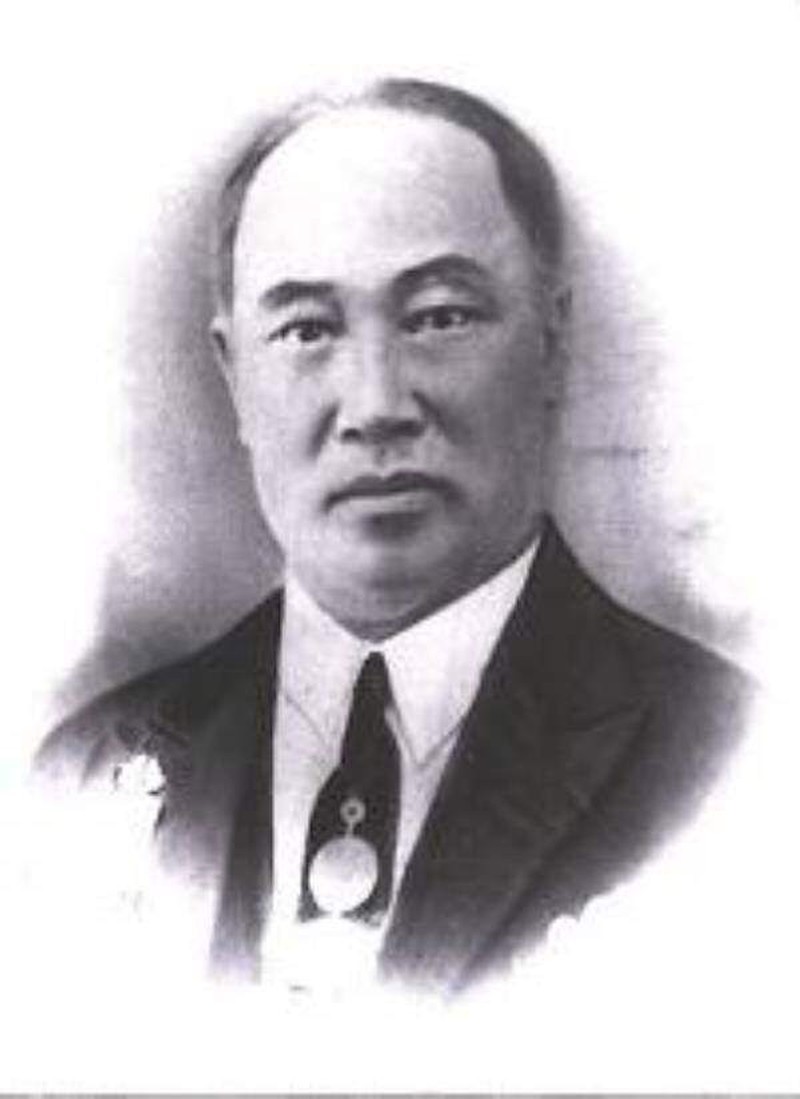 
Doanh nhân Bạch Thái Bưởi (1874-1932) sinh ra trong một gia đình làm nông nghèo tại làng An Phúc, huyện Thanh Trì, tỉnh Hà Đông (ngày nay là quận Hà Đông, thành phố Hà Nội)
