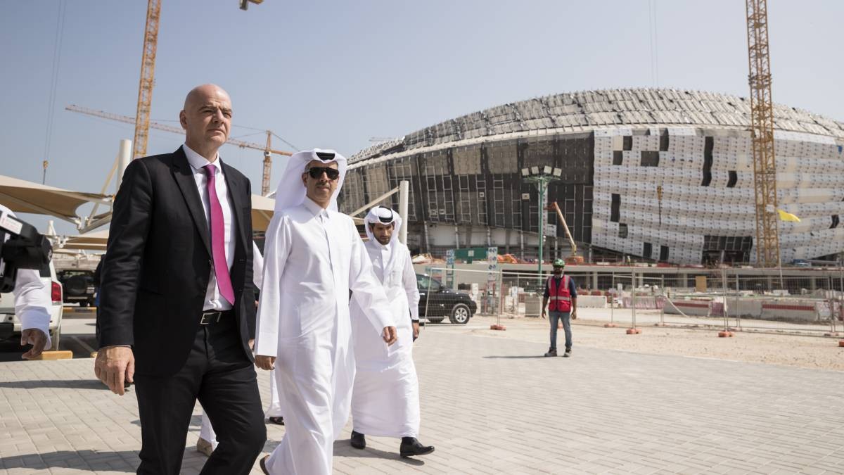 
Gianni Infantino kiếm bộn tiền từ Qatar, nước chủ nhà của World Cup 2022
