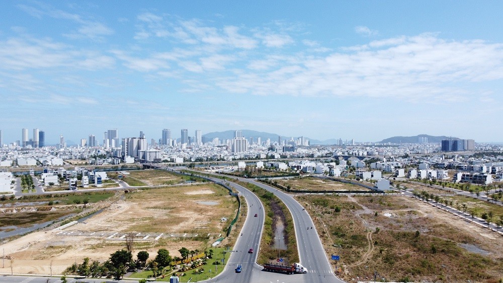 Định hướng phát triển hệ thống giao thông vận tải đồng bộ và hiện đại là cơ sở để tỉnh Khánh Hòa phát huy vai trò trung tâm kinh tế biển.