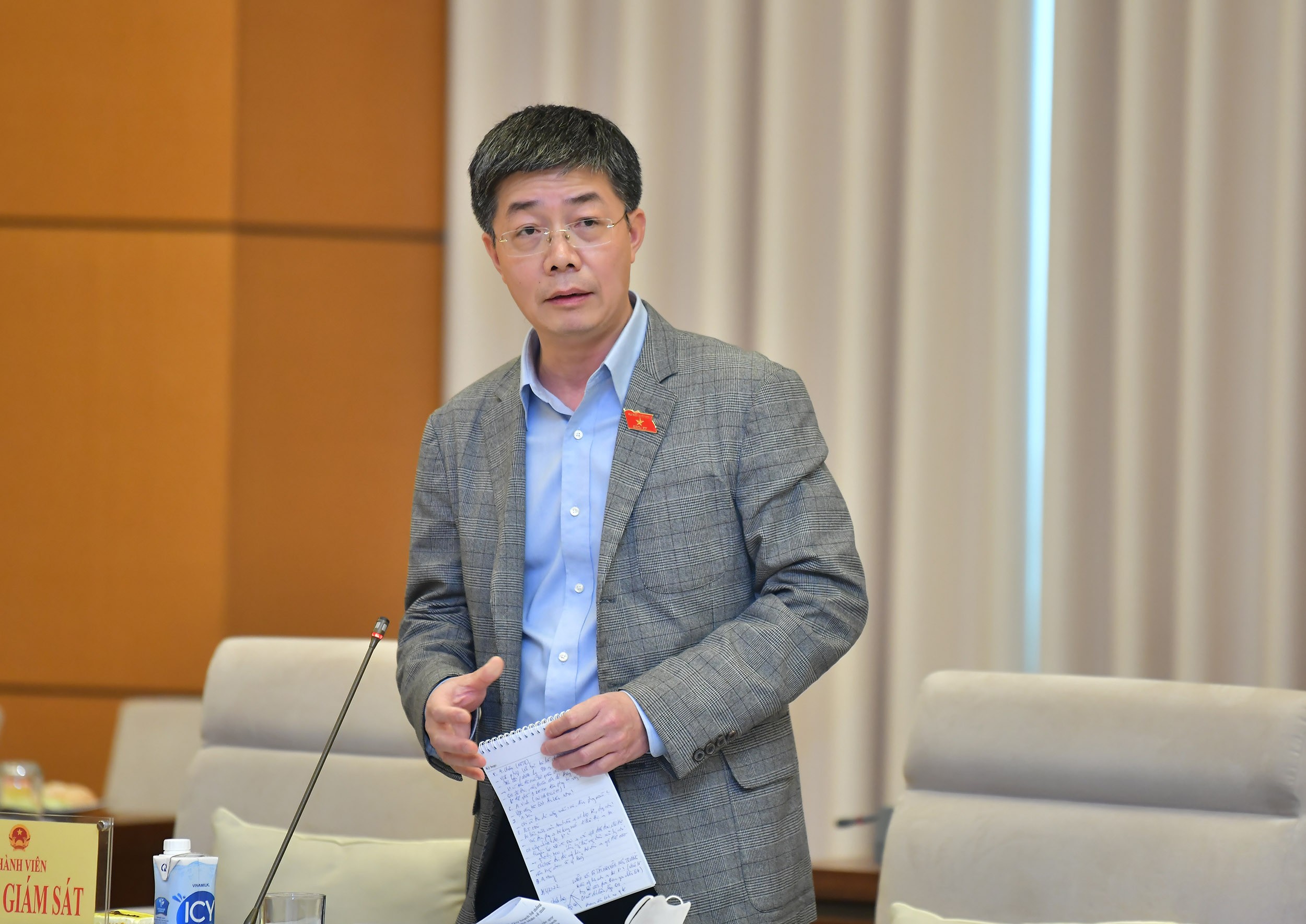 
Ông Nguyễn Mạnh Hùng (Đoàn đại biểu Quốc hội TP. Cần Thơ) - Ủy viên Ủy ban Kinh tế của Quốc hội
