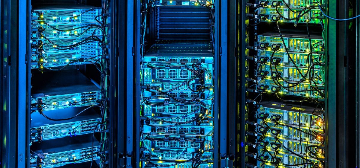 Data center được nhiều doanh nghiệp áp dụng để quản lý dữ liệu thông tin hiệu quả hơn