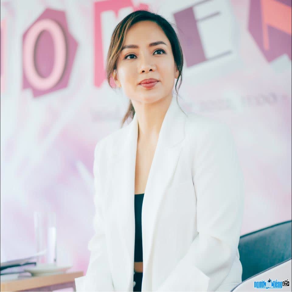 

Nói về yếu tố mở nhanh nhưng vẫn bền vững, chị Phạm Thị Mai Son cho rằng để mở rộng thì chắc chắn là phải có đội ngũ nhân viên đồng hành cùng với họ
