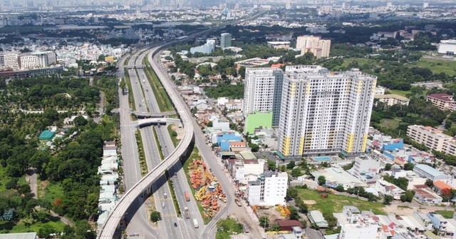 

Hiện nay, sự xuất hiện các dự án khu đô thị ở ven TP. Hồ Chí Minh đã và đang làm thay đổi bộ mặt và diện mạo của thị trường bất động sản
