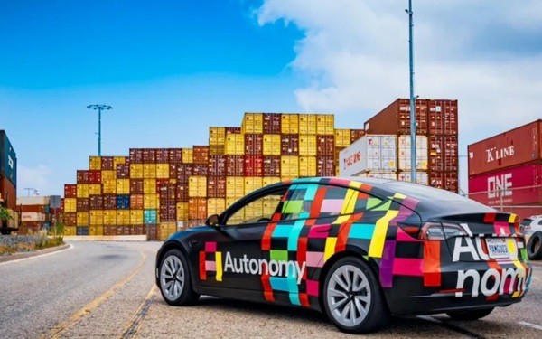 

Autonomy - đây là một công ty mà chỉ thời gian vài ngày trước đây đã đặt hàng 2.500 chiếc xe từ VinFast
