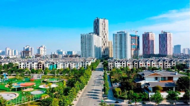 
Chỉ còn gần 1 tháng nữa là năm 2022 sẽ chính thức khép lại, phần lớn các chuyên gia khi được hỏi nhận định như thế nào về thị trường thì họ cũng đều có chung một đánh giá năm 2022 là một năm đầy giông bão với bất động sản.
