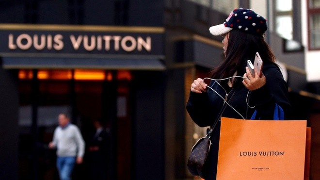 
Louis Vuitton đã hoạt động với hơn 500 cửa hàng tại hơn 60 quốc gia trên toàn thế giới
