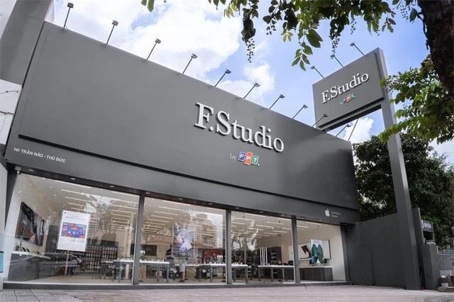 

Cho đến thời điểm tháng 10/2021, sau thời gian 9 năm ròng rã thì FPT Retail mới sở hữu cho mình được 15 cửa hàng F.Studio
