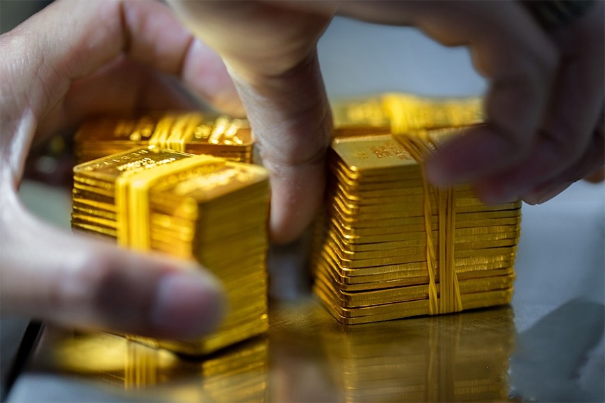 
Vàng trong nước mất mốc 67 triệu đồng/lượng
