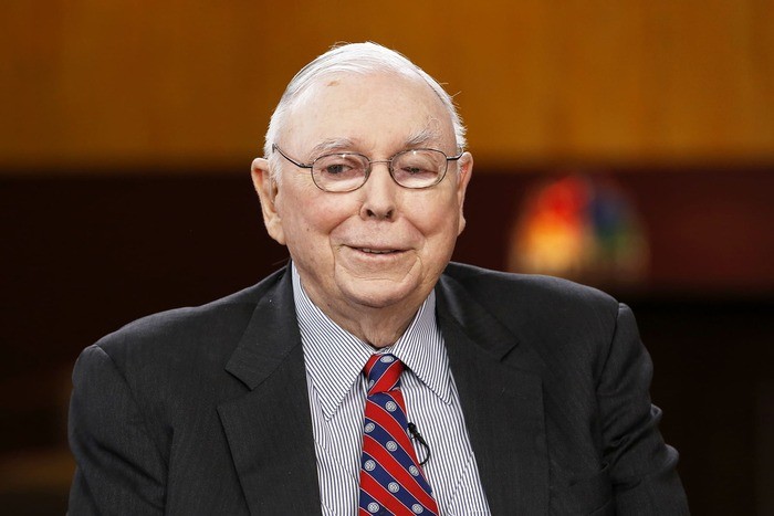 
Charlie Munger là cánh tay phải của thần chứng khoán Warren Buffett, nhà đầu tư tài ba này đã khẳng định rằng nếu như tiết kiệm ba thứ này thì bạn rất khó để đổi đời
