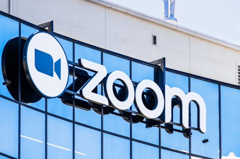 
Giá cổ phiếu của Zoom giảm đến 90%
