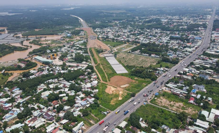 
Thị trường đất nền phía Nam đang trong xu hướng đi xuống nhưng vẫn chưa thể gọi là “chạm đáy”
