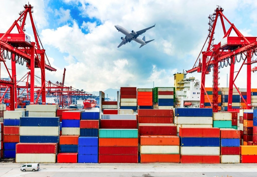 Cũng trong thời gian 11 tháng, có 35 mặt hàng xuất khẩu đạt kim ngạch trên 1 tỷ USD và chiếm 93,7% tổng kim ngạch xuất khẩu