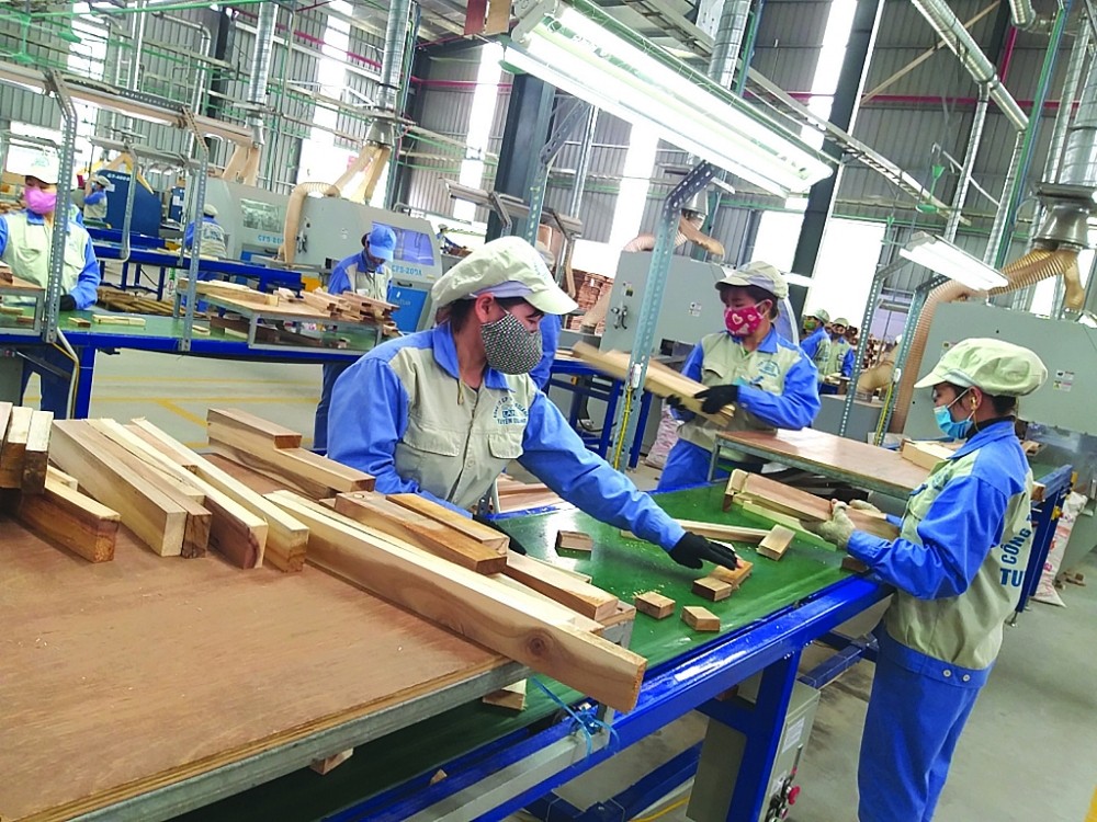 
Chế biến gỗ là một trong những ngành có mức thưởng Tết 2023 dự báo giảm.
