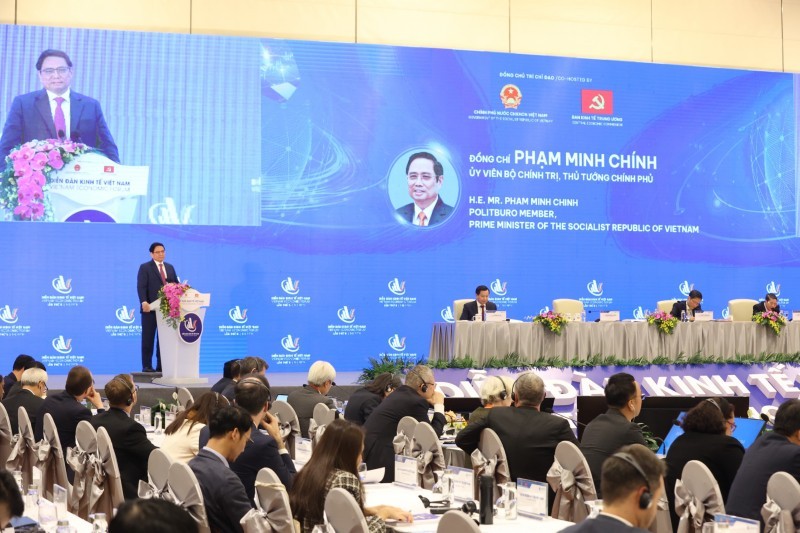 
Thủ tướng Chính phủ Phạm Minh Chính phát biểu tại phiên toàn thể cấp cao Diễn đàn Kinh tế Việt Nam lần thứ 5
