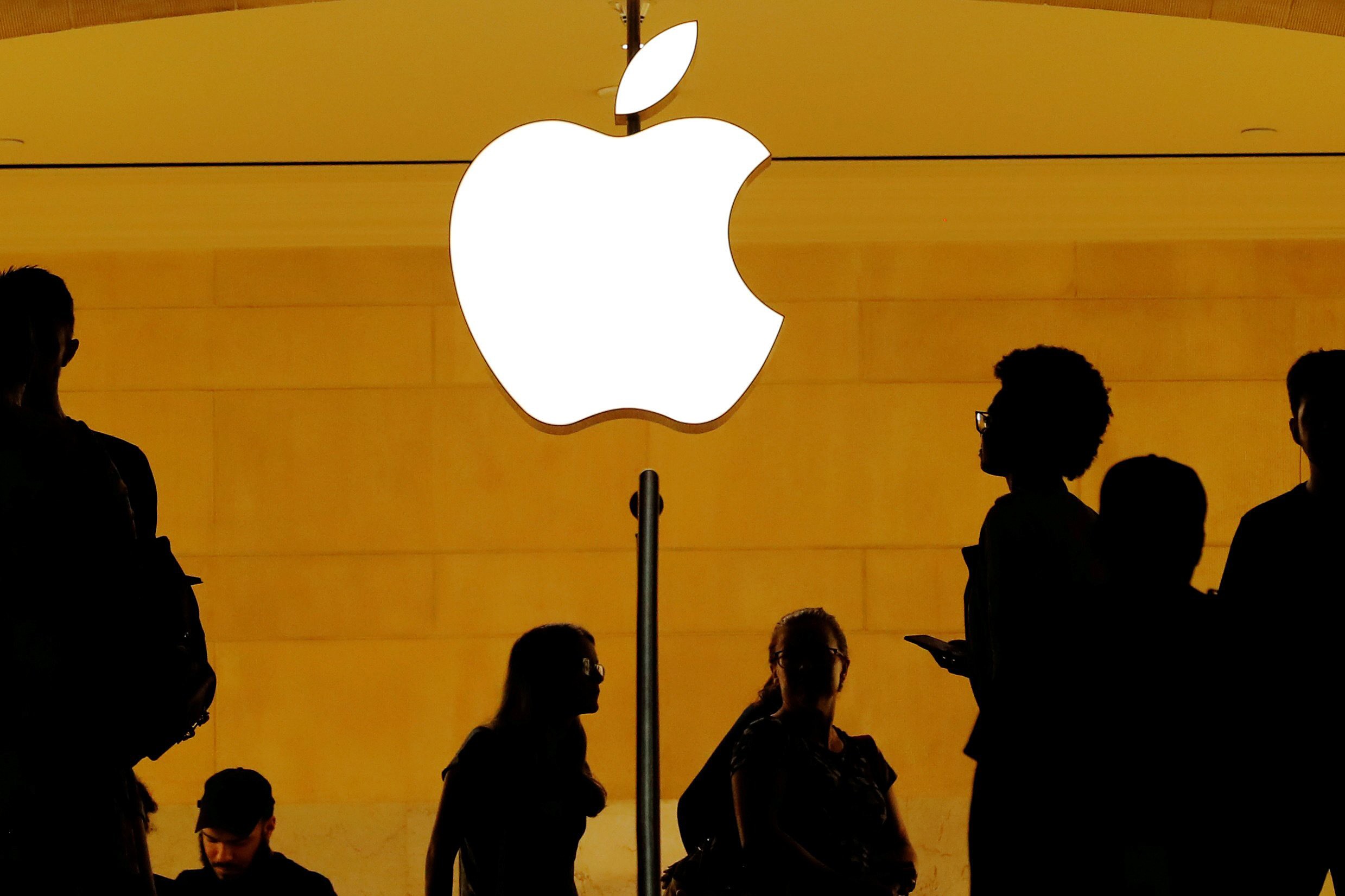 
Hoạt động kinh doanh của Apple đã tạo ra 454 tỷ USD tiền mặt trong vòng 5 năm nay
