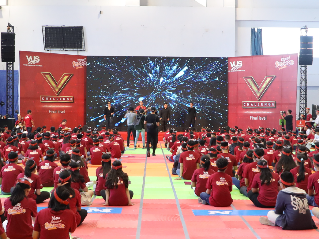
Để thi tuyển vào VUS không hề đơn giản và dễ dàng ngay từ điều kiện được đưa ra để vượt qua vòng hồ sơ với chứng chỉ IELTS 6.0. Ảnh sưu tầm
