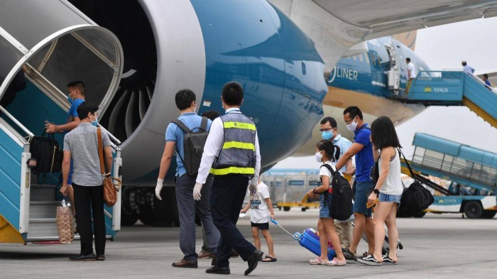 
Bay nối chuyển ngày càng tăng giá,&nbsp;vé còn hết trước những chuyến bay thẳng
