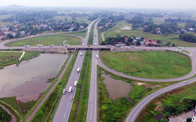 
Từ nay đến 2030,&nbsp;Vùng kinh tế trung du và miền núi phía Bắc cần ưu tiên đầu tư xây dựng, hoàn thành các tuyến cao tốc có vai trò kết nối liên kết Vùng.
