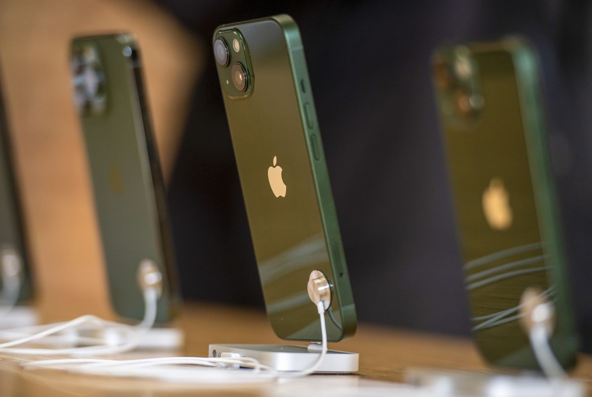 
Những thay đổi về chi phí thay pin của Apple sẽ ảnh hưởng đến doanh số bán iPhone
