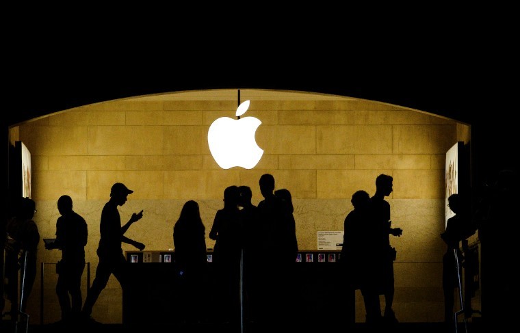 
Apple vẫn mất 27% giá trị sau một năm biến động của thị trường dù hoạt động tốt so với các công ty cùng ngành
