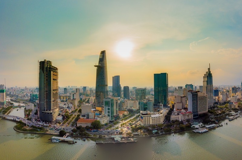 
Sự cải thiện trong môi trường kinh doanh đi kèm với những chính sách ưu đãi đầu tư từ chính phủ cũng đang thúc đẩy sự quan tâm của doanh nghiệp nước ngoài đối với thị trường bất động sản của Việt Nam
