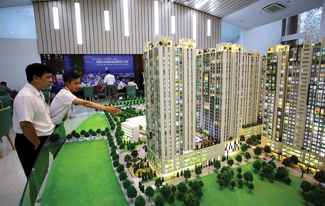 Nhiều nhà đầu tư băn khoăn nên lựa chọn xuống tiền như thế nào để phù hợp với thị trường năm 2023.