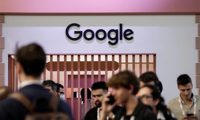 
Mới ngày 20/1 vừa qua, công ty mẹ của “gã khổng lồ công nghệ” Google là Alphabet đã thông báo về việc sa thải khoảng 12.000 nhân viên, con số này tương đương với 6% lực lượng lao động trên toàn cầu
