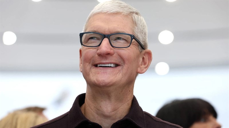 
Việc cắt giảm lương của CEO cũng đang có ảnh hưởng đến một số ông chủ nổi tiếng nhất cũng như được trả lương cao nhất tại Mỹ bao gồm CEO Apple Tim Cook
