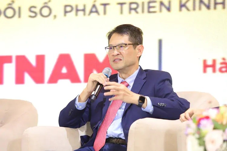 
Lý do đế chế nghìn tỷ USD quyết bắt tay với startup mới hơn 3 năm tuổi, ông Trương Quốc Hùng cho rằng điều quan trọng nhất, VinBrain hiện tại đang là TOP 1 Việt Nam về công nghệ AI trong Y tế với hơn 120 bệnh viện trong cũng như ngoài nước đang triển khai và sử dụng DrAid™
