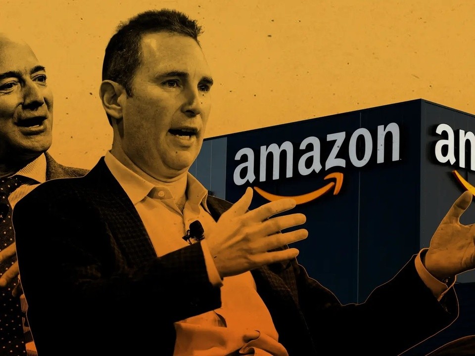 
Ở Amazon, ông Jassy nỗ lực cắt giảm chi phí trong năm qua. Công ty cũng đã và đang thực hiện các kế hoạch sa thải 18.000 nhân viên, bổ sung phí giao hàng tạp giao hàng tạp hóa từng được miễn phí và cắt giảm chi phí bởi mở rộng kho hàng quá mức khiến cho công ty có quá nhiều không gian
