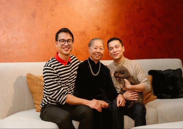 
Gia đình của Adrian Anh Tuấn và Sơn Đoàn trong không gian sống mới
