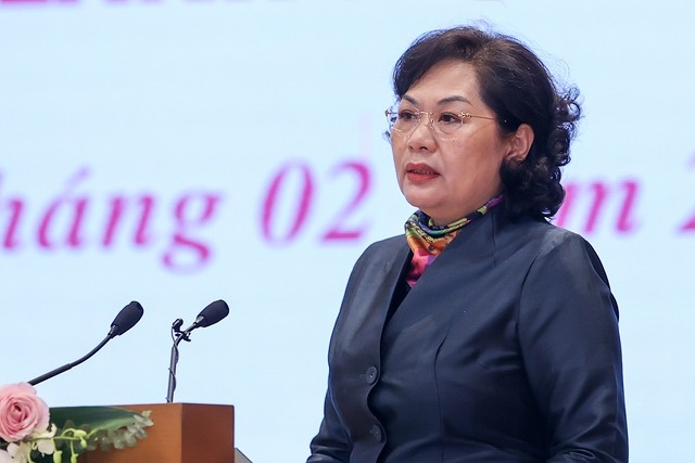 
Phát biểu tại Hội nghị này, Thống đốc Ngân hàng Nhà nước Nguyễn Thị Hồng đánh giá, trong những năm qua thị trường bất động sản đã có vai trò hết sức quan trọng trong nền kinh tế
