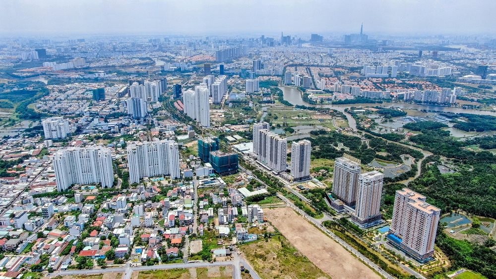 
Xét về khía cạnh doanh nghiệp, ông Nguyễn Thọ Tuyển, Chủ tịch BHS Group nhận định, giá của một số bất động sản hiện đang ở mức cao sau một thời gian thị trường tăng trưởng. Ảnh minh họa
