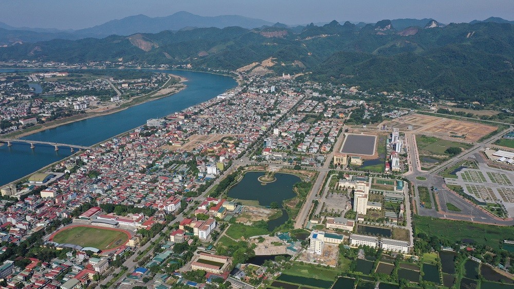 
Hòa Bình được xác định sẽ là một trung tâm quan trọng trong Tuyến hành lang kinh tế của thành phố Hà Nội, tỉnh Hòa Bình, Sơn La, Điện Biên, Lai Châu.
