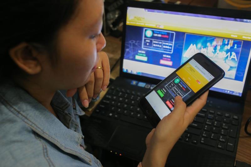 Giao diện của những sàn giao dịch tiền ảo trên mạng Internet