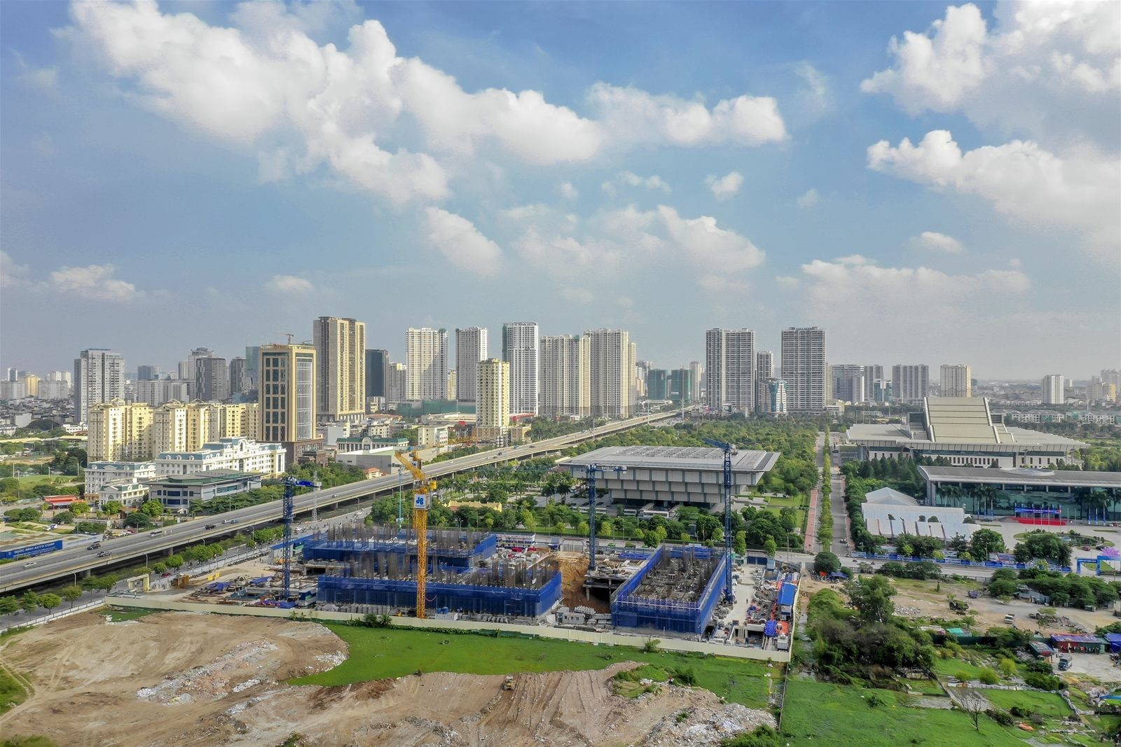
Tín dụng và pháp lý là hai vấn đề lớn nhất của thị trường bất động sản hiện nay
