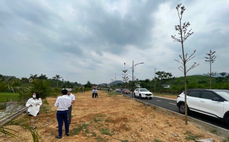Nhiều môi giới đang từ "ăn nên làm ra" bỗng dưng mang nợ vì lướt sóng bất động sản - Ảnh minh họa