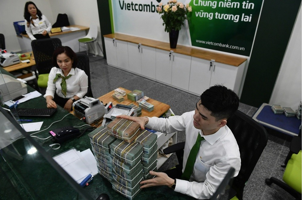 
Ngân hàng TMCP Ngoại thương Việt Nam (Vietcombank) dành 100.000 tỷ đồng triển khai chương trình ưu đãi lãi suất cho vay sản xuất kinh doanh.
