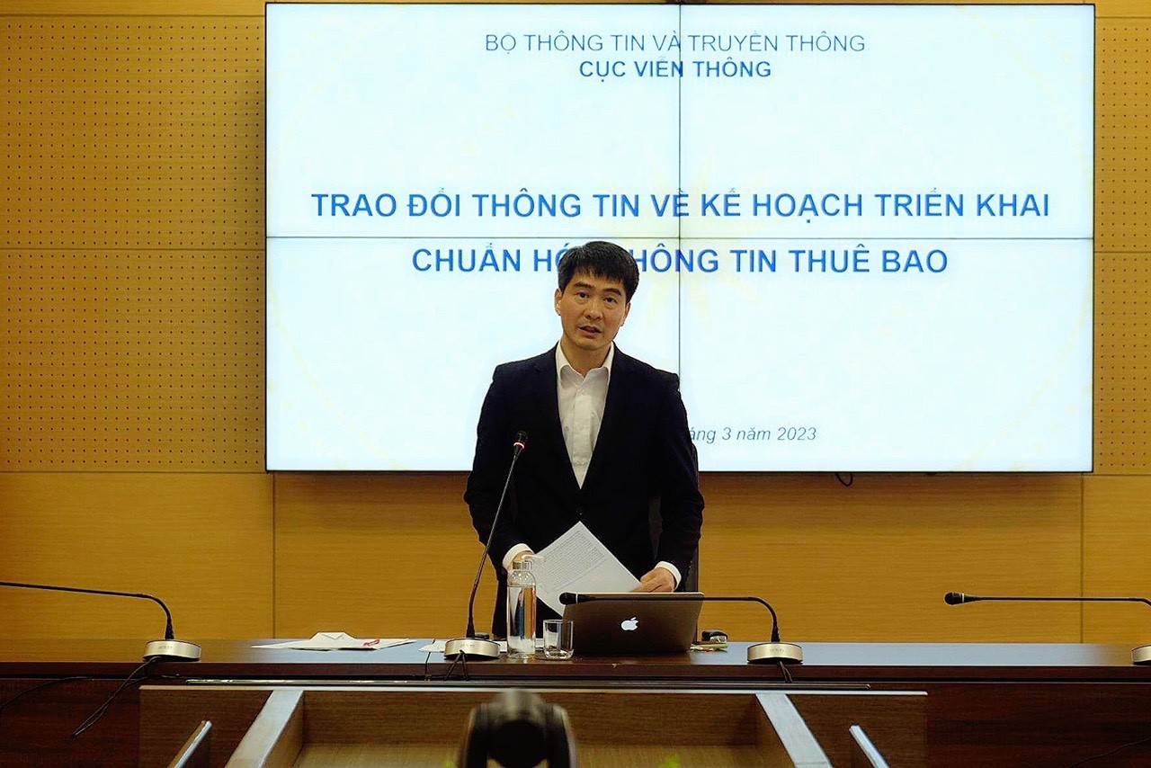 
Ông Nguyễn Phong Nhã, Phó Cục trưởng Cục Viễn thông phát biểu tại buổi họp
