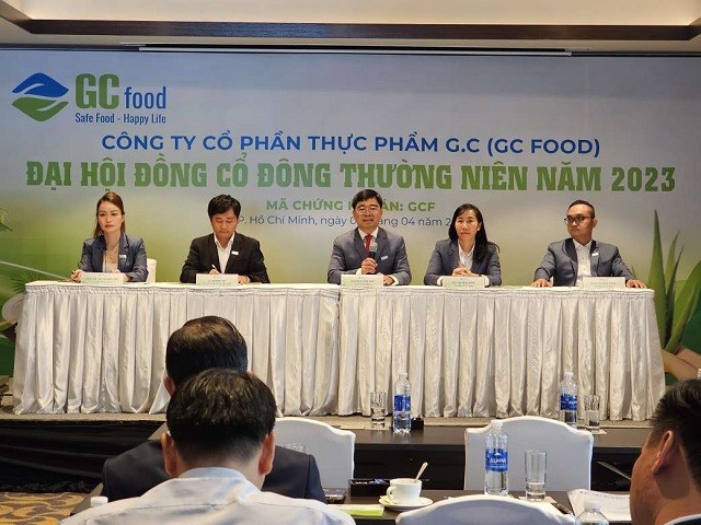 
Sáng 7/4/2023, CTCP Thực phẩm G.C (GCFood, GCF) đã tổ chức đại hội đồng cổ đông (ĐHĐCĐ) thường niên 2023 để thông qua mục tiêu doanh thu hơn 523 tỷ đồng và lợi nhuận sau thuế gần 27 tỷ đồng, đi ngang so với năm 2022
