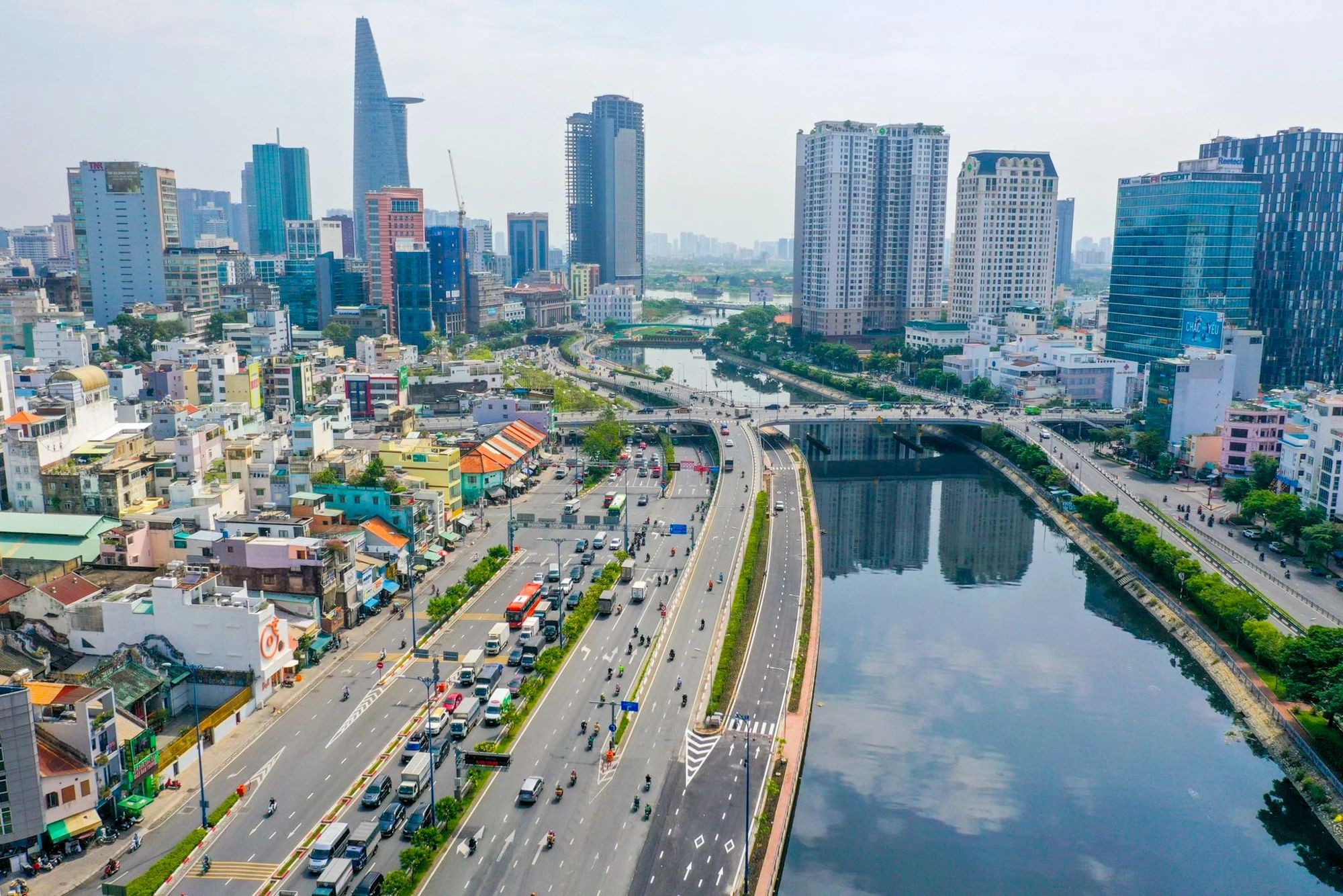 
Mỗi m2 đất tại đường Đồng Khởi, Nguyễn Huệ, Lê Duẩn, Ngô Đức Kế… lên tới hàng tỷ đồng
